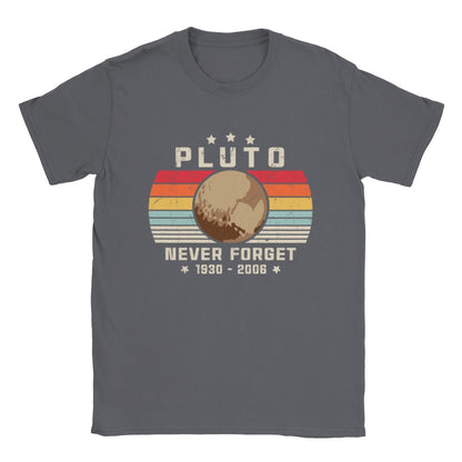 Pluto Never Forget Retro Style T-shirt, Outer Space Gift for Men and Women, Vintage, Solar System Tee